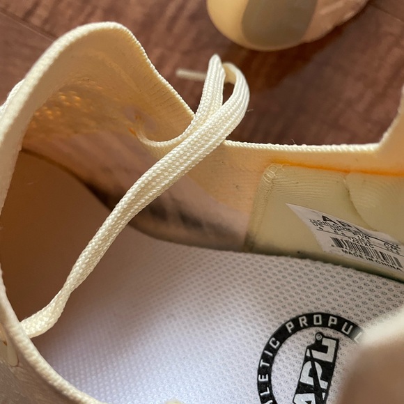 VEUC- APL women’s techloom breeze size 8 - Picture 2 of 6